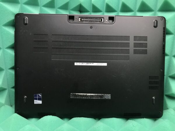 Ультрабук Б-клас Dell Latitude E7470 / 14" (1920x1080) IPS / Intel Core i5-6300U (2 (4) ядра по 2.4 - 3.0 GHz) / 8 GB DDR4 / 256 GB SSD / Intel HD Graphics 520 / WebCam / HDMI / miniDP / Windows 10 ліцензія - Зображення 9