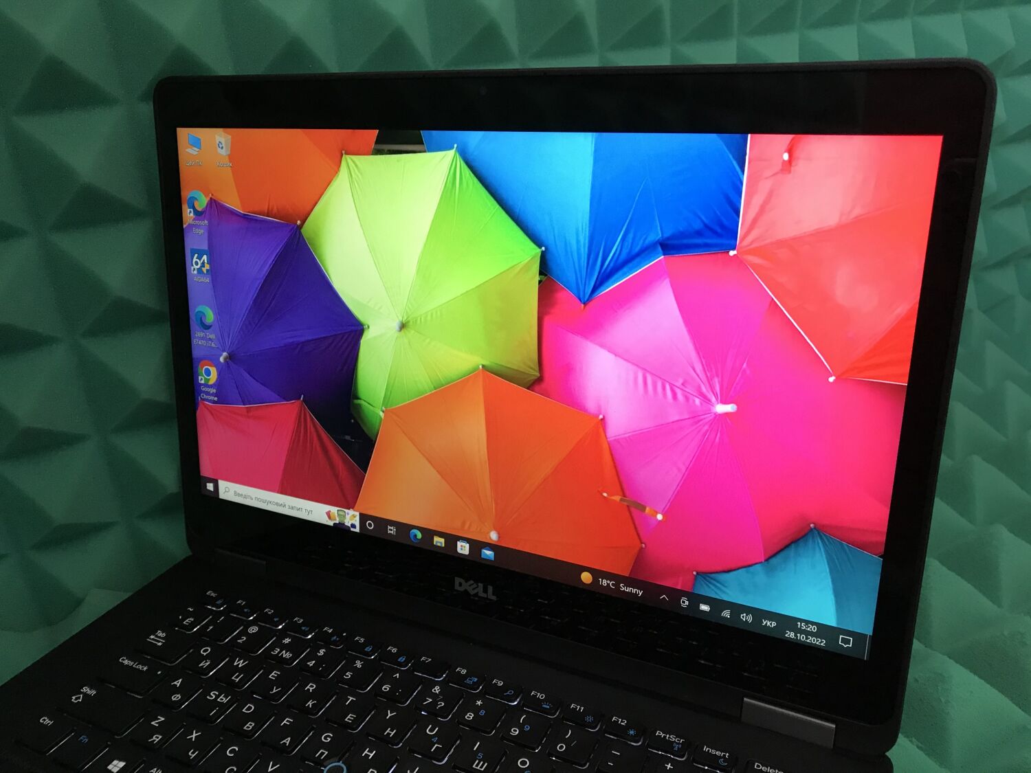 Ультрабук Б-клас Dell Latitude E7470 / 14" (2560x1440) IPS Touch / Intel Core i7-6600U (2 (4) ядра по 2.6 - 3.4 GHz) / 8 GB DDR4 / 256 GB SSD / Intel HD Graphics 520 / WebCam / HDMI / Windows 10 ліцензія - Зображення 3