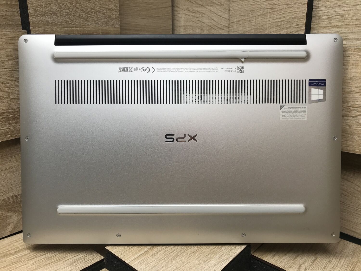 Ультрабук Б-клас Dell XPS 13 7390 / 13.3" (1920x1080) IPS / Intel Core i5-10210U (4 (8) ядра по 1.6 - 4.2 GHz) / 8 GB DDR3 / 240 GB SSD M.2 / Intel UHD Graphics / WebCam / Windows 10 ліцензія - Зображення 9