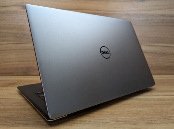 Ультрабук Б-класс Dell XPS 13 9350 / 13.3" (1920x1080) IPS / Intel Core i5-6200U (2 (4) ядра по 2.3 - 2.8 GHz) / 8 GB DDR3 / 256 GB SSD / Intel HD Graphics 520 / Windows 10 - Зображення 7