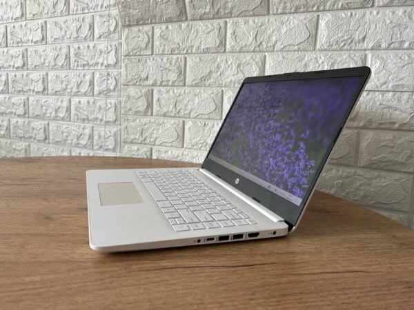 Ультрабук Б-клас HP 14-dq0002dx White / 14" (1920x1080) IPS / Intel Celeron N4020 (2 ядра по 1.1 - 2.8 GHz) / 4 GB DDR4 / 64 GB eMMC / Intel UHD Graphics 600 / WebCam / HDMI - Зображення 5