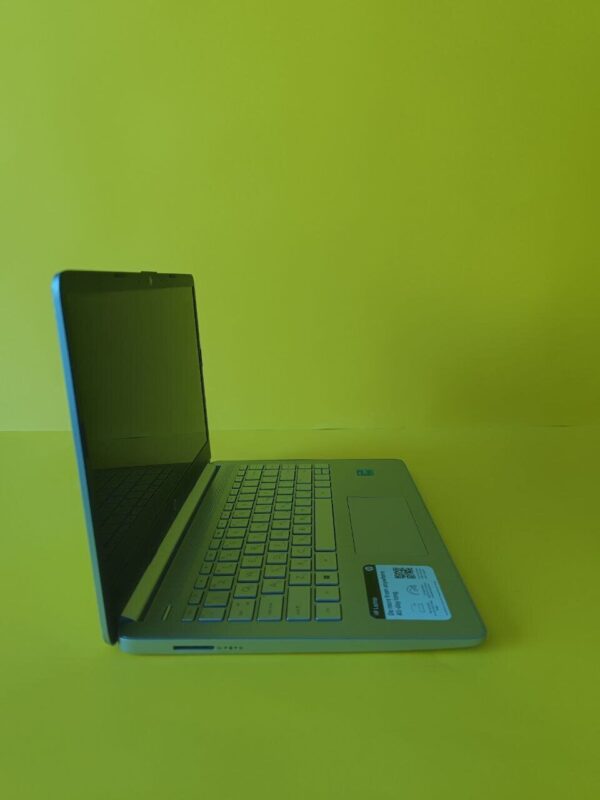 Ультрабук Б-клас HP 14-dq231wm / 14" (1366x768) TN / Intel Core i3-1115G4 (2 (4) ядра по 3.0 - 4.1 GHz) / 8 GB DDR4 / 256 GB SSD / Intel UHD Graphics / WebCam / Windows 10 - Зображення 4