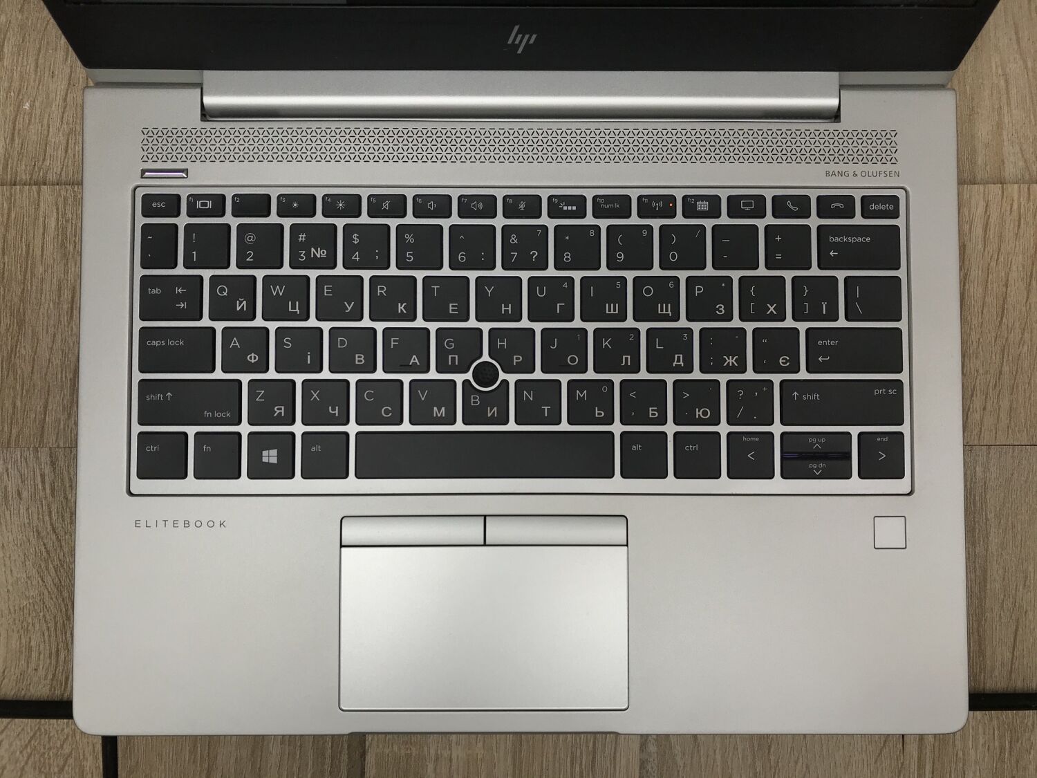 Ультрабук Б-клас HP EliteBook 735 G6 / 13.3" (1920x1080) IPS Touch / AMD Ryzen 7 Pro 3700U (4 (8) ядра по 2.3 - 4.0 GHz) / 8 GB DDR4 / 256 GB SSD M.2 / AMD Radeon Vega 10 Graphics / WebCam / USB 3.1 / HDMI - Зображення 4