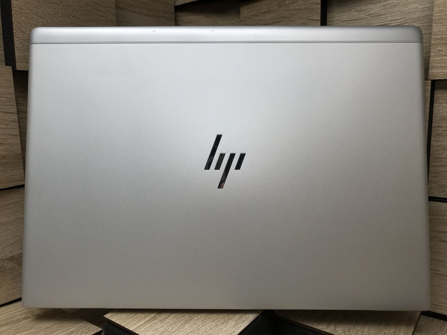 Ультрабук Б-клас HP Elitebook 745 G5 / 14" (1920x1080) IPS / AMD Ryzen 5 Pro 2500U (4 (8) ядра по 2.0 - 3.6 GHz) / 8 GB DDR4 / 256 GB SSD / AMD Radeon RX Vega 8 Graphics / WebCam - Зображення 8