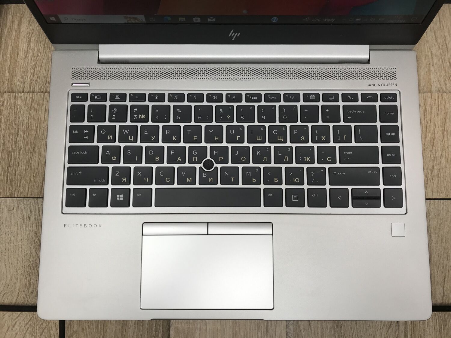 Ультрабук Б-клас HP Elitebook 745 G5 / 14" (1920x1080) IPS / AMD Ryzen 5 Pro 2500U (4 (8) ядра по 2.0 - 3.6 GHz) / 8 GB DDR4 / 256 GB SSD / AMD Radeon RX Vega 8 Graphics / WebCam - Зображення 4