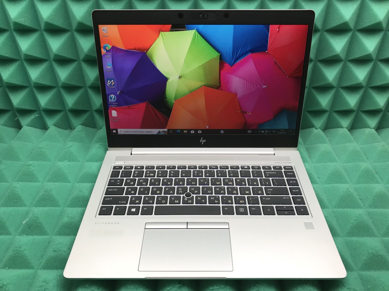 Ультрабук Б-клас HP Elitebook 745 G5 / 14" (1920x1080) IPS / AMD Ryzen 5 Pro 2500U (4 (8) ядра по 2.0 - 3.6 GHz) / 8 GB DDR4 / 256 GB SSD M.2 / AMD Radeon Vega 8 Graphics / WebCam / USB 3.1 / HDMI - Зображення 2