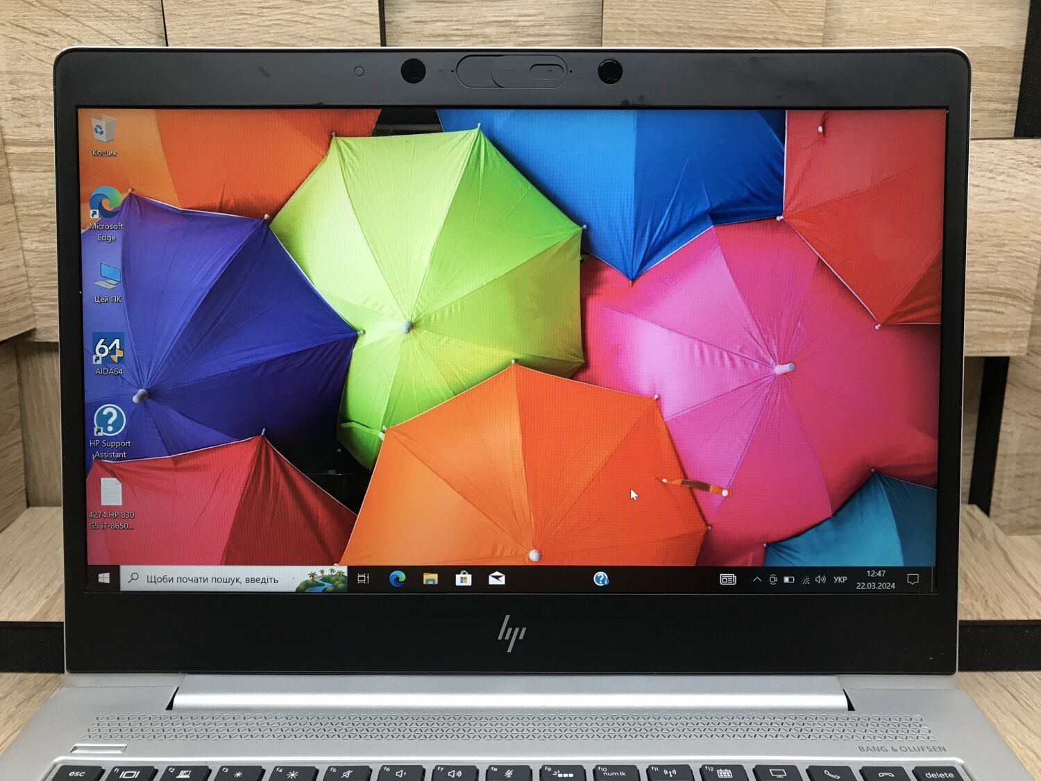 Ультрабук Б-клас HP EliteBook 830 G5 / 13.3" (1920x1080) IPS / Intel Core i7-8650U (4 (8) ядра по 1.9 - 4.2 GHz) / 8 GB DDR4 / 256 GB SSD M.2 / Intel UHD Graphics 620 / WebCam / Windows 10 ліцензія - Зображення 3