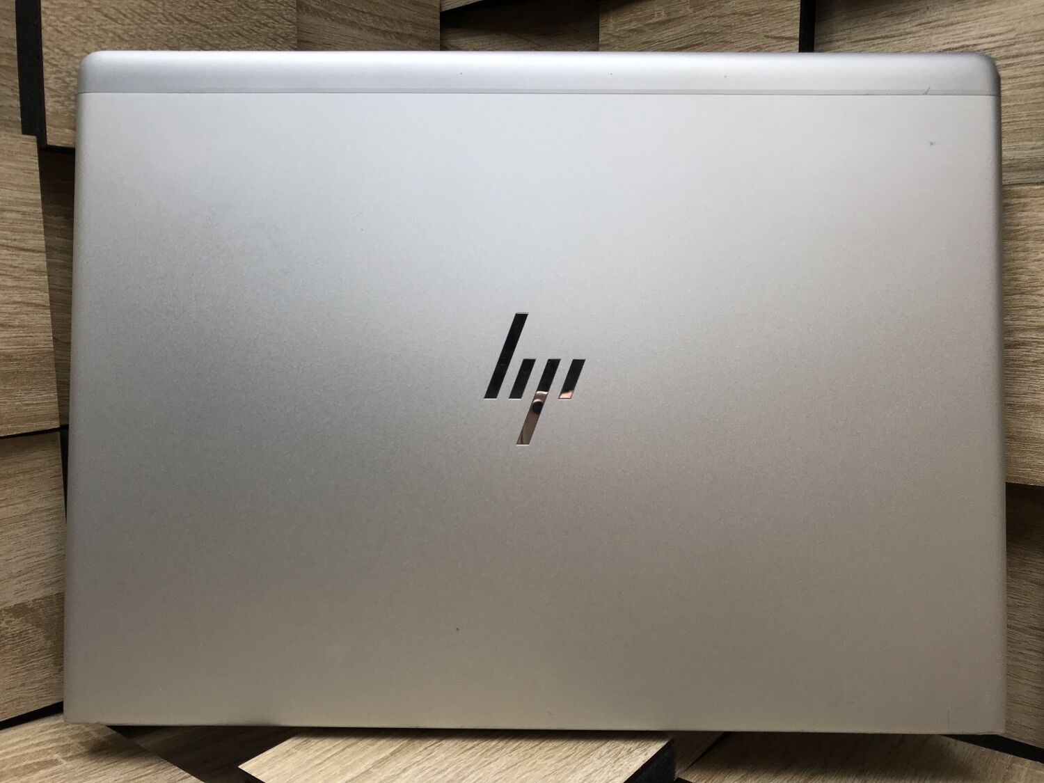 Ультрабук Б-клас HP EliteBook 830 G5 / 13.3" (1920x1080) IPS / Intel Core i7-8650U (4 (8) ядра по 1.9 - 4.2 GHz) / 8 GB DDR4 / 256 GB SSD M.2 / Intel UHD Graphics 620 / WebCam / Windows 10 ліцензія - Зображення 8