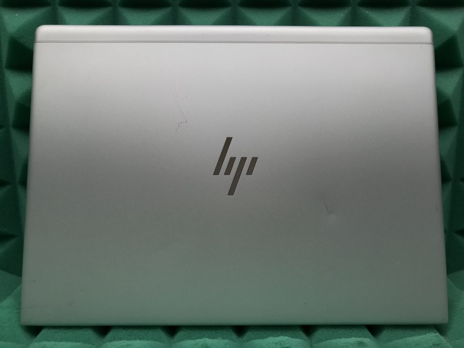 Ультрабук Б-клас HP EliteBook 830 G5 / 13.3" (1920x1080) IPS Touch / Intel Core i7-8650U (4 (8) ядра по 1.9 - 4.2 GHz) / 8 GB DDR4 / 256 GB SSD M.2 / Intel UHD Graphics 620 / WebCam / USB 3.1 / HDMI - Зображення 8