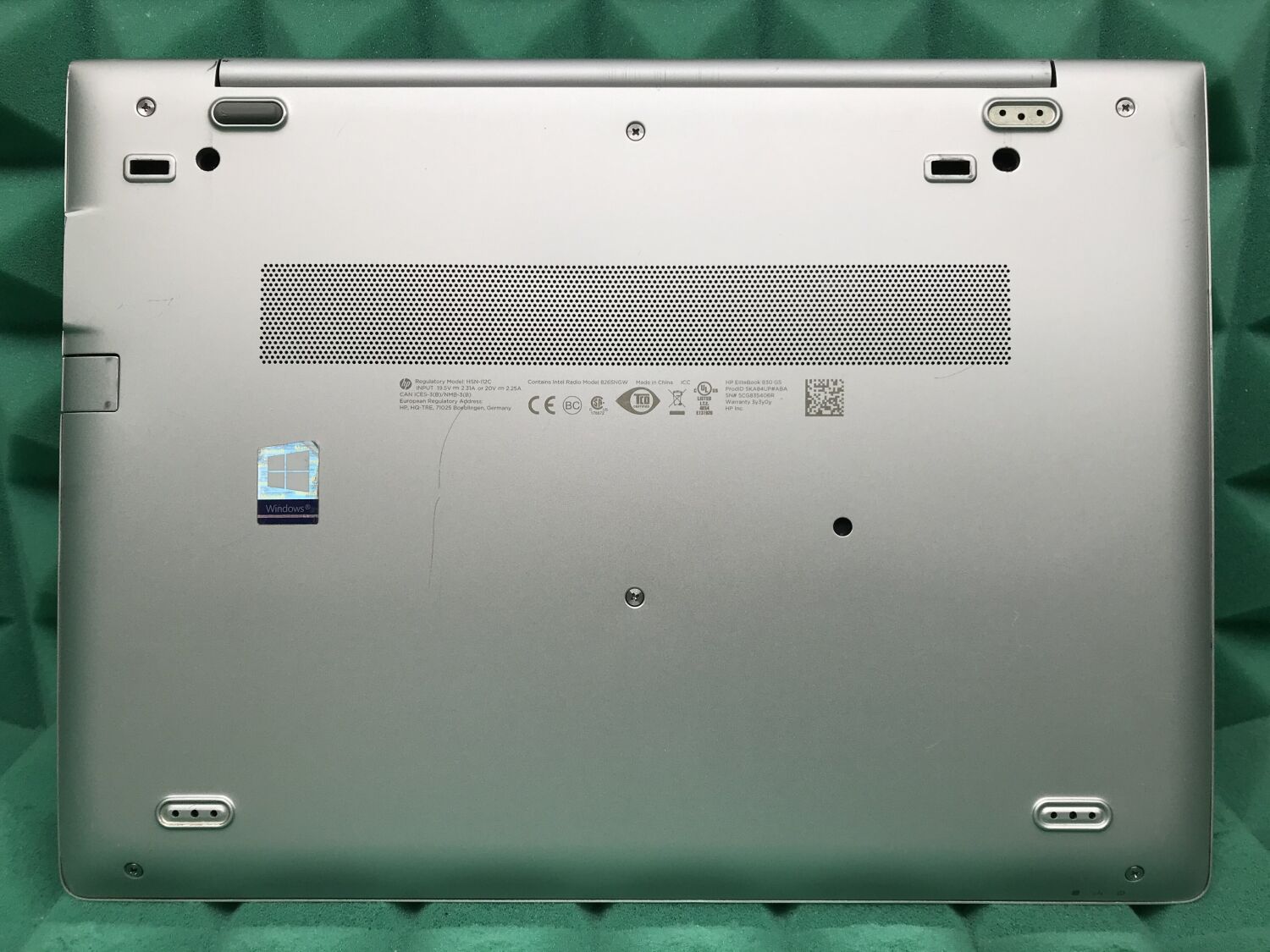 Ультрабук Б-клас HP EliteBook 830 G5 / 13.3" (1920x1080) IPS Touch / Intel Core i7-8650U (4 (8) ядра по 1.9 - 4.2 GHz) / 8 GB DDR4 / 256 GB SSD M.2 / Intel UHD Graphics 620 / WebCam / USB 3.1 / HDMI - Зображення 9