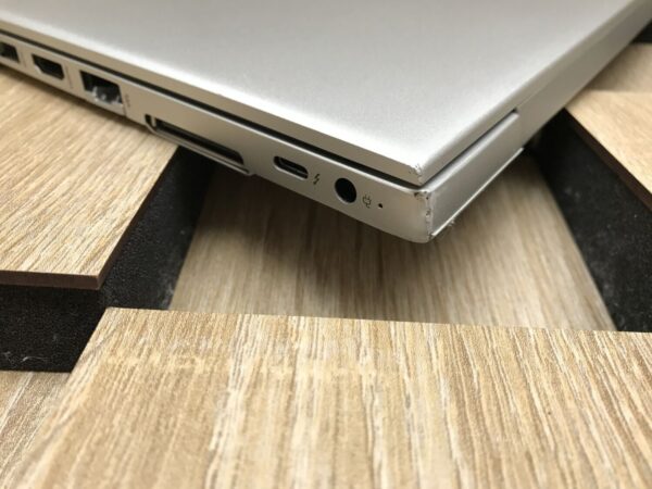 Ультрабук Б-клас HP EliteBook 830 G6 / 13.3" (1920x1080) IPS / Intel Core i5-8365U (4 (8) ядра по 1.6 - 4.1 GHz) / 8 GB DDR4 / 256 GB SSD / Intel UHD Graphics / WebCam / HDMI - Зображення 9