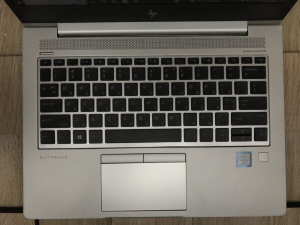 Ультрабук Б-клас HP EliteBook 830 G6 / 13.3" (1920x1080) IPS / Intel Core i5-8365U (4 (8) ядра по 1.6 - 4.1 GHz) / 8 GB DDR4 / 256 GB SSD / Intel UHD Graphics / WebCam / HDMI - Зображення 4