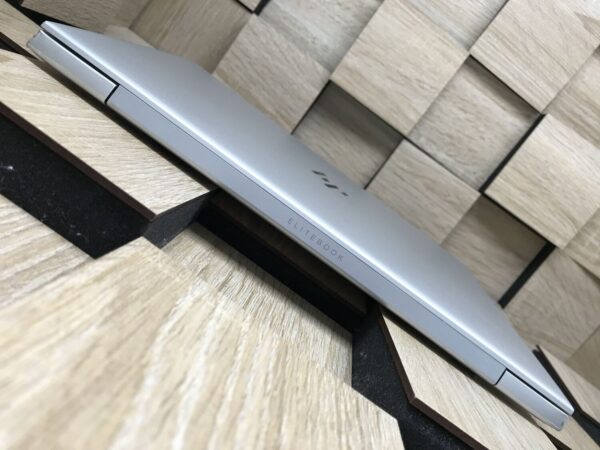 Ультрабук Б-клас HP EliteBook 830 G6 / 13.3" (1920x1080) IPS / Intel Core i5-8365U (4 (8) ядра по 1.6 - 4.1 GHz) / 8 GB DDR4 / 256 GB SSD / Intel UHD Graphics / WebCam / HDMI - Зображення 7