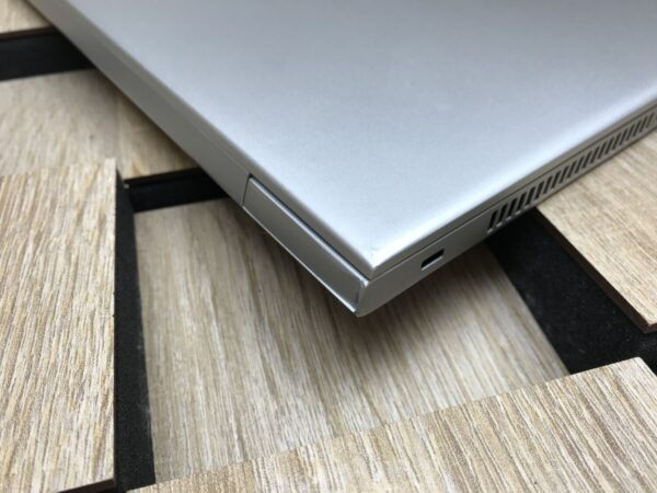 Ультрабук Б-клас HP EliteBook 830 G6 / 13.3" (1920x1080) IPS / Intel Core i5-8365U (4 (8) ядра по 1.6 - 4.1 GHz) / 8 GB DDR4 / 256 GB SSD / Intel UHD Graphics / WebCam / HDMI - Зображення 8