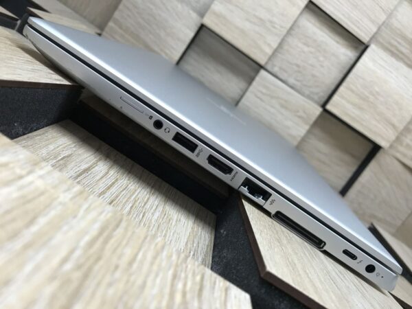 Ультрабук Б-клас HP EliteBook 830 G6 / 13.3" (1920x1080) IPS / Intel Core i5-8365U (4 (8) ядра по 1.6 - 4.1 GHz) / 8 GB DDR4 / 256 GB SSD / Intel UHD Graphics / WebCam / HDMI - Зображення 6