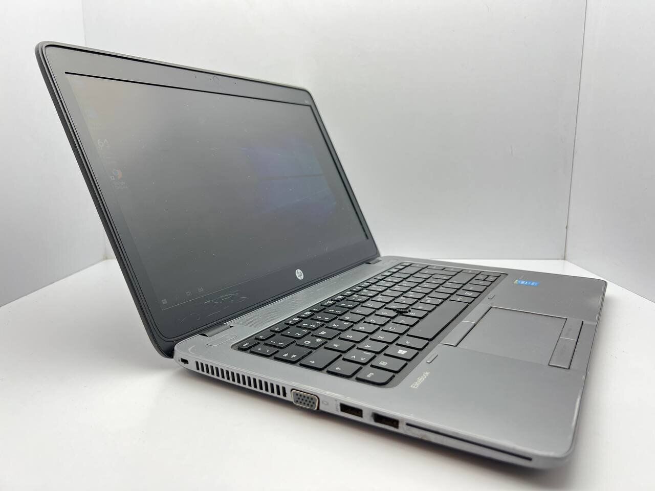 Ультрабук Б-клас HP EliteBook 840 G1 / 14" (1366x768) TN / Intel Core i5-4300U (2 (4) ядра по 1.9 - 2.9 GHz) / 4 GB DDR3 / 120 GB SSD / Intel HD Graphics 4400 / WebCam - Зображення 3