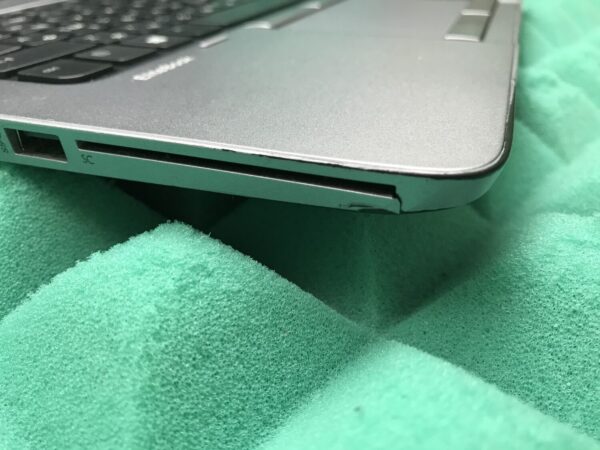 Ультрабук Б-клас HP EliteBook 840 G1 / 14" (1600x900) TN / Intel Core i5-4300U (2 (4) ядра по 1.9 - 2.9 GHz) / 8 GB DDR3 / 180 GB SSD / Intel HD Graphics 4400 / WebCam / Fingerprint / DisplayPort - Зображення 10