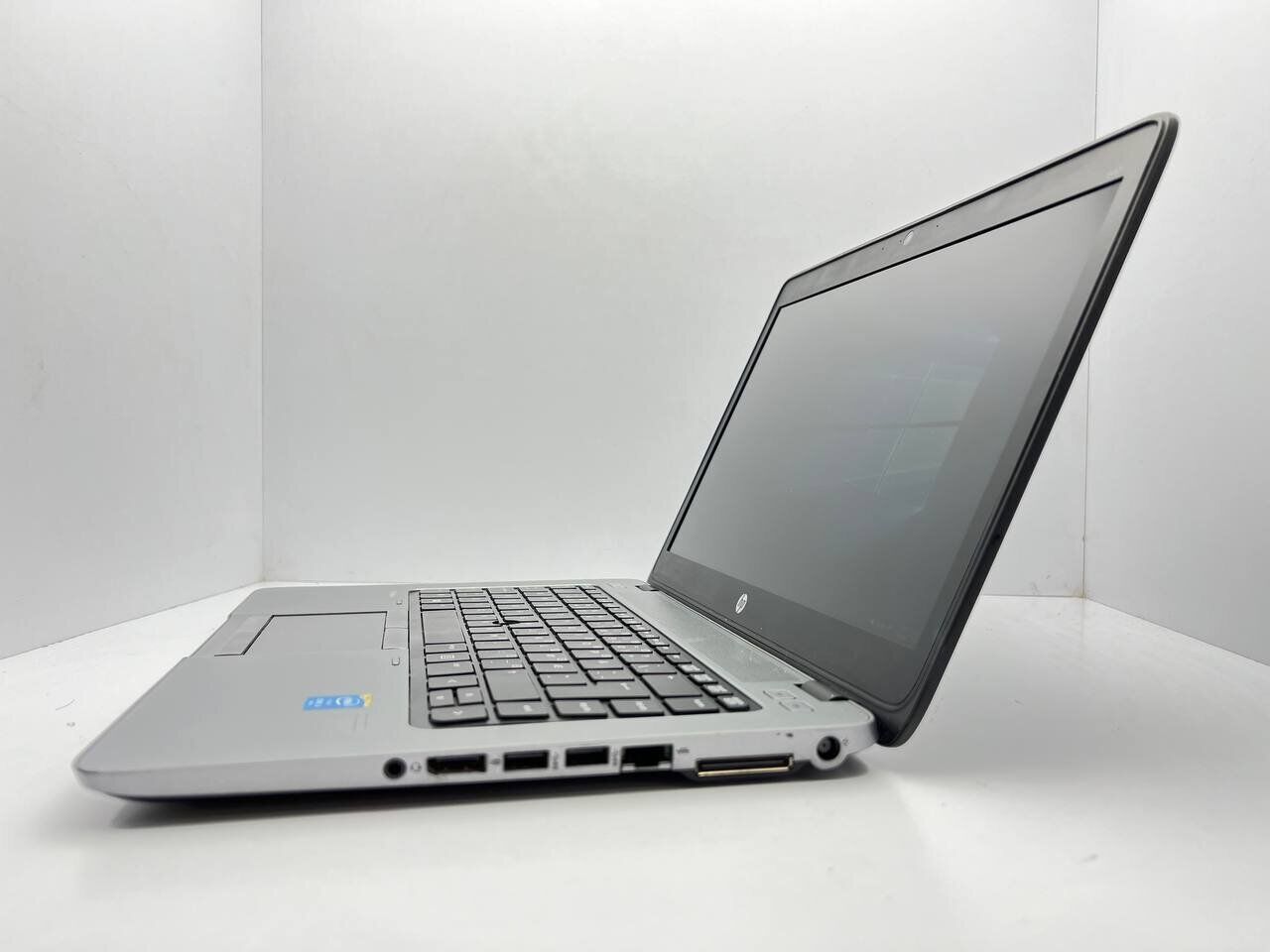 Ультрабук Б-клас HP EliteBook 840 G2 / 14" (1920x1080) TN / Intel Core i5-5300U (2 (4) ядра по 2.3 - 2.9 GHz) / 4 GB DDR3 / 500 GB HDD / Intel HD Graphics 5500 / WebCam - Зображення 4
