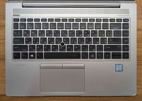 Ультрабук Б-клас HP EliteBook 840 G5 / 14" (1920x1080) IPS / Intel Core i5-7200U (2 (4) ядра по 2.5 - 3.1 GHz) / 16 GB DDR4 / 480 GB SSD / Intel UHD Graphics 620 / WebCam / Fingerprint / Windows 10 - Зображення 4