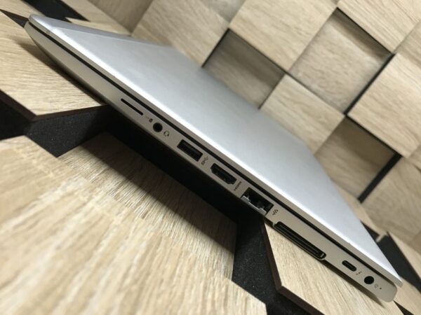 Ультрабук Б-клас HP EliteBook 840 G5 / 14" (1920x1080) IPS / Intel Core i5-7300U (2 (4) ядра по 2.6 - 3.5 GHz) / 8 GB DDR4 / 256 GB SSD M.2 / Intel HD Graphics 620 / WebCam / HDMI - Зображення 6