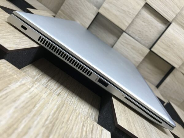 Ультрабук Б-клас HP EliteBook 840 G5 / 14" (1920x1080) IPS / Intel Core i5-7300U (2 (4) ядра по 2.6 - 3.5 GHz) / 8 GB DDR4 / 256 GB SSD M.2 / Intel HD Graphics 620 / WebCam / HDMI - Зображення 5