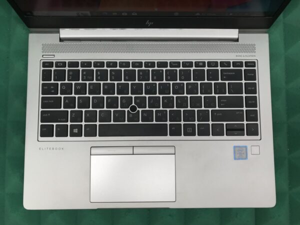 Ультрабук Б-клас HP EliteBook 840 G5 / 14" (1920x1080) IPS / Intel Core i5-8350U (4 (8) ядра по 1.7 - 3.6 GHz) / 16 GB DDR4 / 256 GB SSD M.2 / Intel UHD Graphics 620 / USB 3.1 / HDMI - Зображення 4