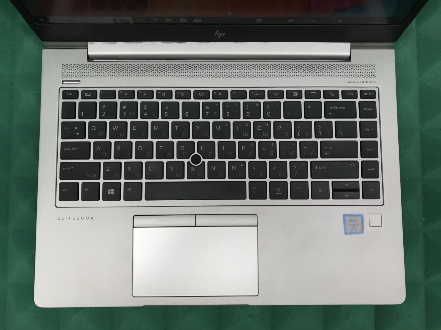 Ультрабук Б-клас HP EliteBook 840 G5 / 14" (1920x1080) IPS / Intel Core i5-8350U (4 (8) ядра по 1.7 - 3.6 GHz) / 16 GB DDR4 / 256 GB SSD M.2 / Intel UHD Graphics 620 / USB 3.1 / HDMI - Зображення 4