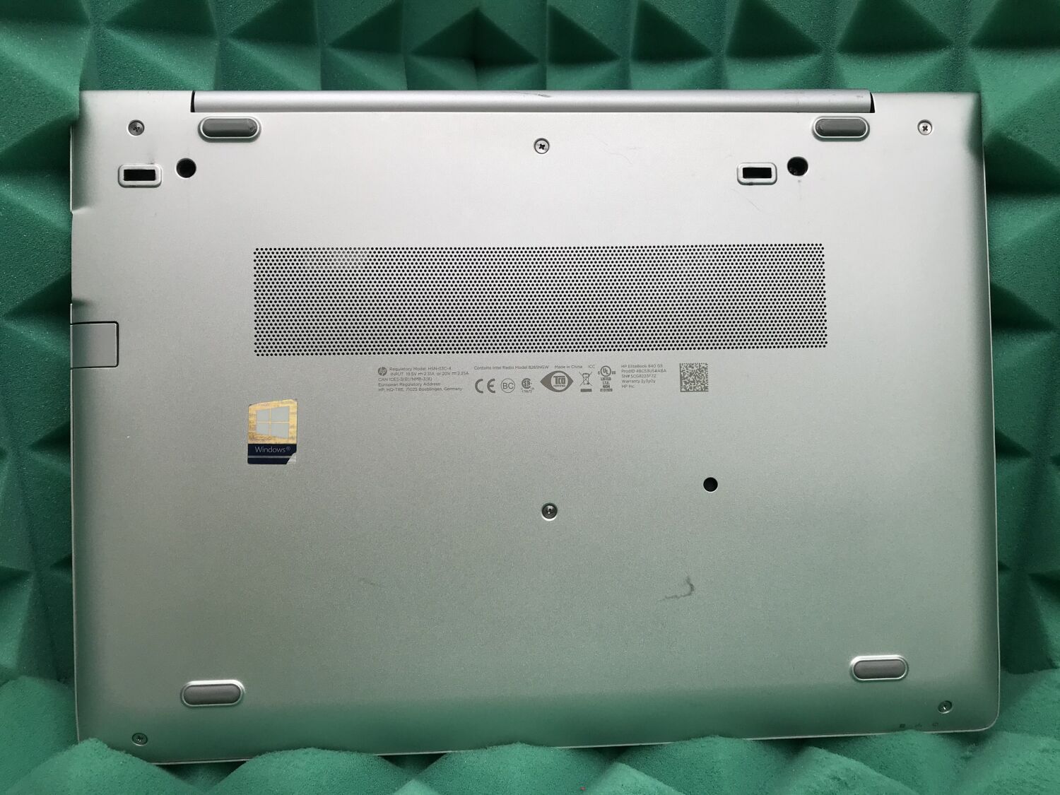 Ультрабук Б-клас HP EliteBook 840 G5 / 14" (1920x1080) IPS / Intel Core i5-8350U (4 (8) ядра по 1.7 - 3.6 GHz) / 16 GB DDR4 / 256 GB SSD M.2 / Intel UHD Graphics 620 / USB 3.1 / HDMI - Зображення 9