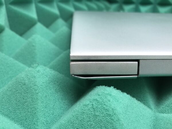Ультрабук Б-клас HP EliteBook 840 G5 / 14" (1920x1080) IPS / Intel Core i5-8350U (4 (8) ядра по 1.7 - 3.6 GHz) / 16 GB DDR4 / 256 GB SSD M.2 / Intel UHD Graphics 620 / WebCam / Fingerprint / USB 3.1 / HDMI - Зображення 10