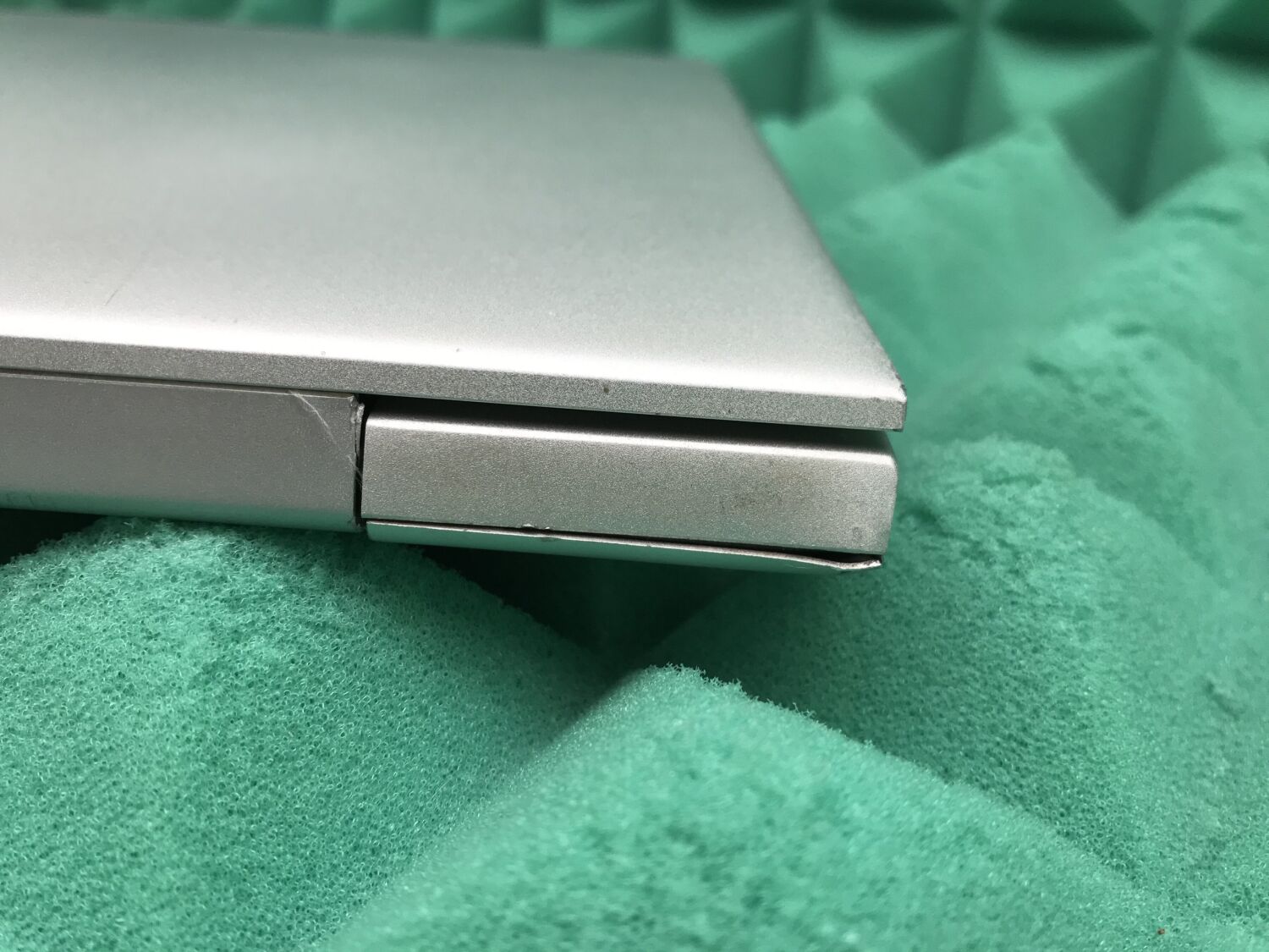 Ультрабук Б-клас HP EliteBook 840 G5 / 14" (1920x1080) IPS / Intel Core i5-8350U (4 (8) ядра по 1.7 - 3.6 GHz) / 16 GB DDR4 / 256 GB SSD M.2 / Intel UHD Graphics 620 / WebCam / Fingerprint / USB 3.1 / HDMI - Зображення 11