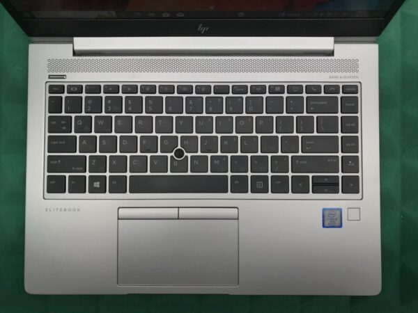 Ультрабук Б-клас HP EliteBook 840 G5 / 14" (1920x1080) IPS / Intel Core i5-8350U (4 (8) ядра по 1.7 - 3.6 GHz) / 16 GB DDR4 / 512 GB SSD M.2 / Intel UHD Graphics 620 / USB 3.1 / HDMI - Зображення 4