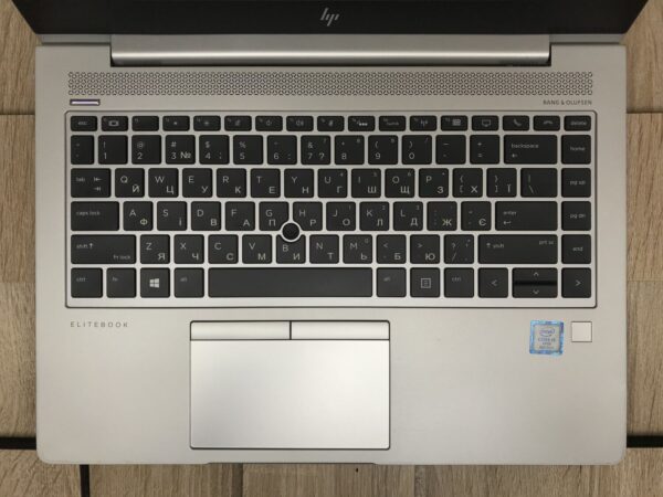 Ультрабук Б-клас HP EliteBook 840 G5 / 14" (1920x1080) IPS / Intel Core i5-8350U (4 (8) ядра по 1.7 - 3.6 GHz) / 8 GB DDR4 / 256 GB SSD M.2 / Intel UHD Graphics 620 / USB 3.1 / HDMI - Зображення 4