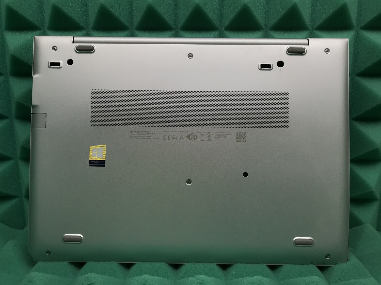 Ультрабук Б-клас HP EliteBook 840 G5 / 14" (1920x1080) IPS / Intel Core i5-8350U (4 (8) ядра по 1.7 - 3.6 GHz) / 8 GB DDR4 / 256 GB SSD M.2 / Intel UHD Graphics 620 / WebCam / Fingerprint / USB 3.1 / HDMI - Зображення 6