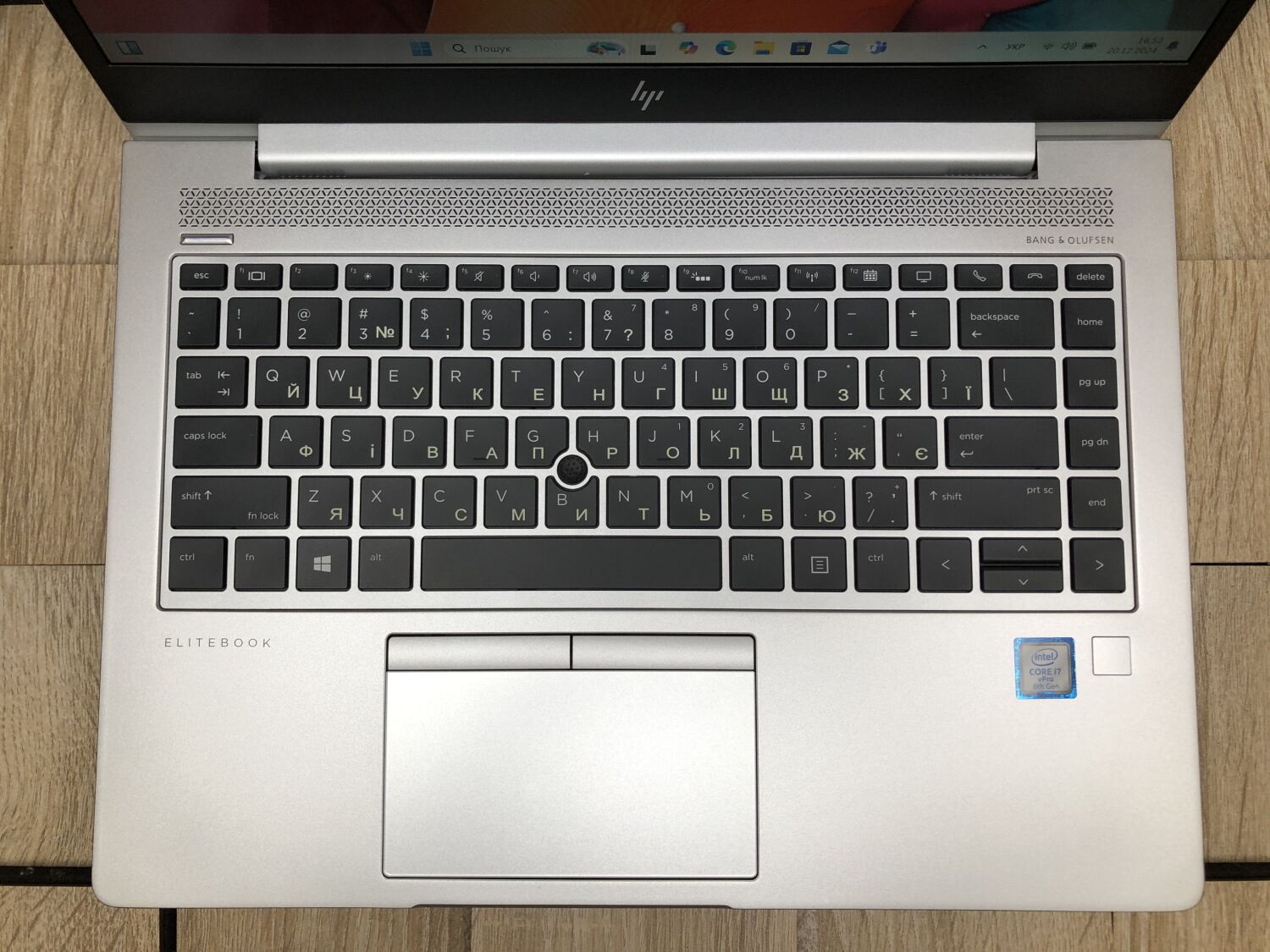 Ультрабук Б-клас HP EliteBook 840 G5 / 14" (1920x1080) IPS / Intel Core i7-8650U (4 (8) ядра по 1.9 - 4.2 GHz) / 8 GB DDR4 / 256 GB SSD M.2 / Intel UHD Graphics 620 / WebCam / Fingerprint / HDMI - Зображення 4