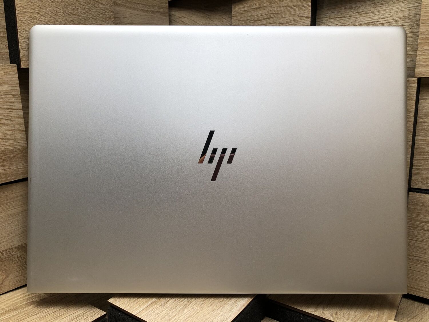 Ультрабук Б-клас HP EliteBook 840 G5 / 14" (1920x1080) IPS / Intel Core i7-8650U (4 (8) ядра по 1.9 - 4.2 GHz) / 8 GB DDR4 / 256 GB SSD M.2 / Intel UHD Graphics 620 / WebCam / Fingerprint / HDMI - Зображення 5