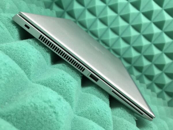 Ультрабук Б-клас HP EliteBook 840 G5 / 14" (1920x1080) IPS Touch / Intel Core i5-8350U (4 (8) ядра по 1.7 - 3.6 GHz) / 8 GB DDR4 / 256 GB SSD M.2 / Intel UHD Graphics 620 / WebCam / Fingerprint / USB 3.1 / HDMI - Зображення 7