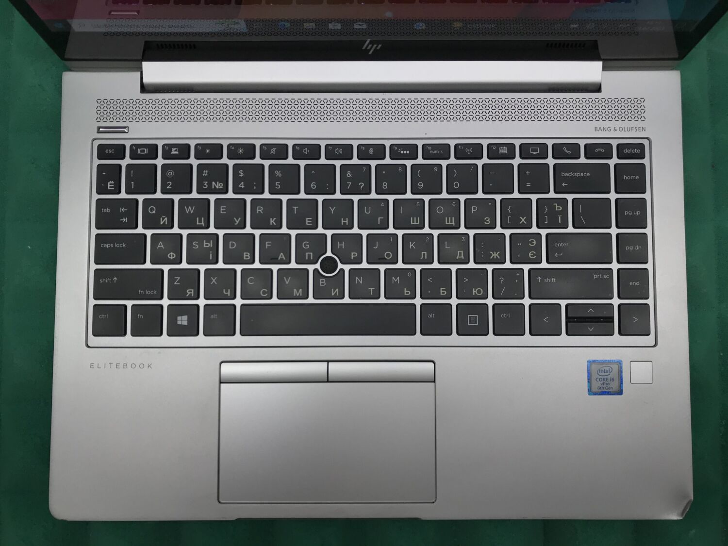 Ультрабук Б-клас HP EliteBook 840 G5 / 14" (1920x1080) IPS Touch / Intel Core i5-8350U (4 (8) ядра по 1.7 - 3.6 GHz) / 8 GB DDR4 / 256 GB SSD M.2 / Intel UHD Graphics 620 / WebCam / Fingerprint / USB 3.1 / HDMI - Зображення 4