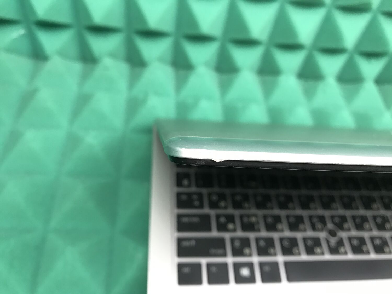 Ультрабук Б-клас HP EliteBook 840 G5 / 14" (1920x1080) IPS Touch / Intel Core i5-8350U (4 (8) ядра по 1.7 - 3.6 GHz) / 8 GB DDR4 / 256 GB SSD M.2 / Intel UHD Graphics 620 / WebCam / Fingerprint / USB 3.1 / HDMI - Зображення 12