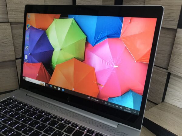 Ультрабук Б-клас HP EliteBook 840 G5 / 14" (1920x1080) IPS Touch / Intel Core i7-8650U (4 (8) ядра по 1.9 - 4.2 GHz) / 8 GB DDR4 / 256 GB SSD M.2 / Intel UHD Graphics 620 / WebCam / HDMI - Зображення 3