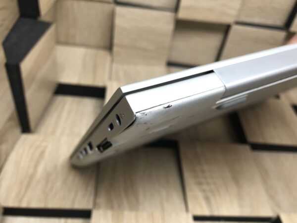 Ультрабук Б-клас HP EliteBook 840 G5 / 14" (1920x1080) IPS Touch / Intel Core i7-8650U (4 (8) ядра по 1.9 - 4.2 GHz) / 8 GB DDR4 / 256 GB SSD M.2 / Intel UHD Graphics 620 / WebCam / HDMI - Зображення 11
