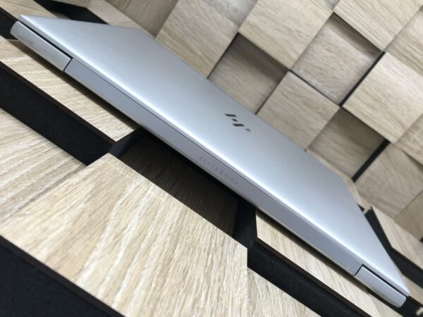 Ультрабук Б-клас HP EliteBook 840 G5 / 14" (1920x1080) IPS Touch / Intel Core i7-8650U (4 (8) ядра по 1.9 - 4.2 GHz) / 8 GB DDR4 / 256 GB SSD M.2 / Intel UHD Graphics 620 / WebCam / USB 3.1 / HDMI - Зображення 6