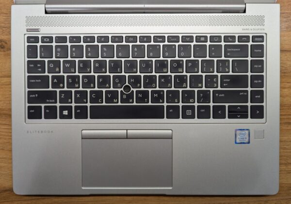 Ультрабук Б-клас HP EliteBook 840 G6 / 14" (1920x1080) IPS / Intel Core i5-8265U (4 (8) ядра по 1.6 - 3.9 GHz) / 8 GB DDR4 / 512 GB SSD / Intel UHD Graphics 620 / WebCam / TouchID / Windows 10 - Зображення 4