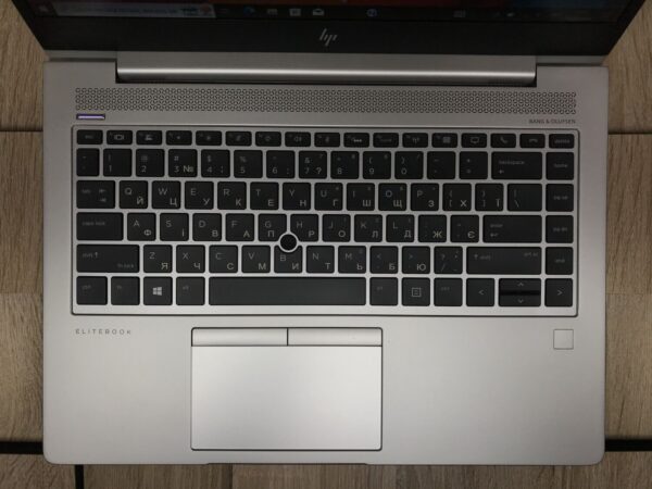 Ультрабук Б-клас HP EliteBook 840 G6 / 14" (1920x1080) IPS Touch / Intel Core i7-8665U (4 (8) ядра по 1.9 - 4.8 GHz) / 8 GB DDR4 / 256 GB SSD M.2 / Intel UHD Graphics 620 / WebCam / Fingerprint / HDMI - Зображення 4