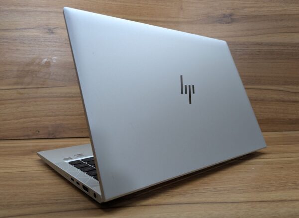 Ультрабук Б-клас HP EliteBook 840 G7 / 14" (1920x1080) IPS / Intel Core i7-10610U (4 (8) ядра по 1.8 - 4.9 GHz) / 16 GB DDR4 / 480 GB SSD / Intel UHD Graphics / WebCam / Fingeprint / Windows 10 - Зображення 7