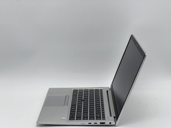 Ультрабук Б-клас HP EliteBook 840 G8 / 14" (1920x1080) IPS / Intel Core i5-1145G7 (4 (8) ядра по 2.6 - 4.4 GHz) / 16 GB DDR4 / 480 GB SSD / Intel Iris Xe Graphics / WebCam - Зображення 4