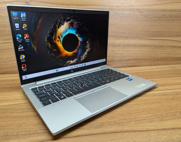 Ультрабук Б-клас HP EliteBook 840 G8 / 14" (1920x1080) IPS / Intel Core i5-1145G7 (4 (8) ядра по 2.6 - 4.4 GHz) / 16 GB DDR4 / 480 GB SSD / Intel Iris Xe Graphics / WebCam / TouchID / Windows 10 - Зображення 5