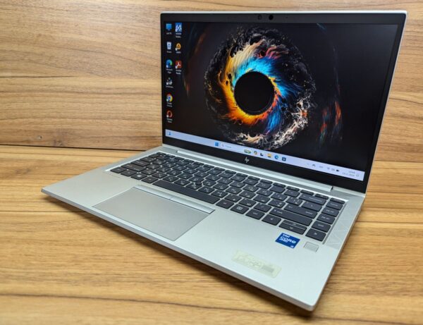 Ультрабук Б-клас HP EliteBook 840 G8 / 14" (1920x1080) IPS / Intel Core i5-1145G7 (4 (8) ядра по 2.6 - 4.4 GHz) / 16 GB DDR4 / 480 GB SSD / Intel Iris Xe Graphics / WebCam / TouchID / Windows 10 - Зображення 6