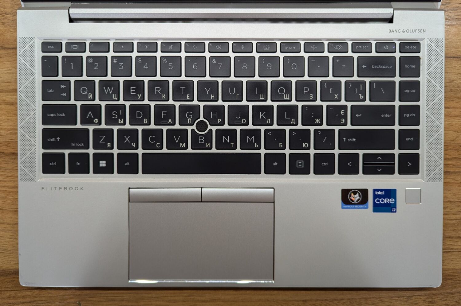 Ультрабук Б-клас HP EliteBook 840 G8 / 14" (1920x1080) IPS / Intel Core i7-1165G7 (4 (8) ядра по 2.8 - 4.7 GHz) / 16 GB DDR4 / 480 GB SSD / Intel Iris Xe Graphics / WebCam / TouchID / Windows 10 - Зображення 4