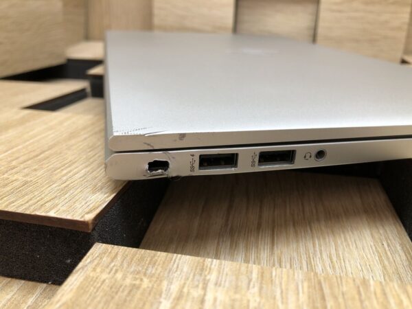 Ультрабук Б-клас HP EliteBook 845 G7 / 14" (1920x1080) IPS / AMD Ryzen 5 Pro 4650U (6 (12) ядер по 2.1 - 4.0 GHz) / 8 GB DDR4 / 256 GB SSD M.2 / AMD Radeon RX Vega 6 Graphics / WebCam / HDMI / Fingerprint - Зображення 10