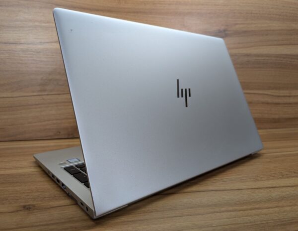 Ультрабук Б-клас HP EliteBook 850 G6 / 15.6" (1920x1080) IPS / Intel Core i5-8365U (4 (8) ядра по 1.6 - 4.1 GHz) / 16 GB DDR4 / 512 GB SSD / Intel UHD Graphics / WebCam / Fingerprint / Windows 10 - Зображення 8